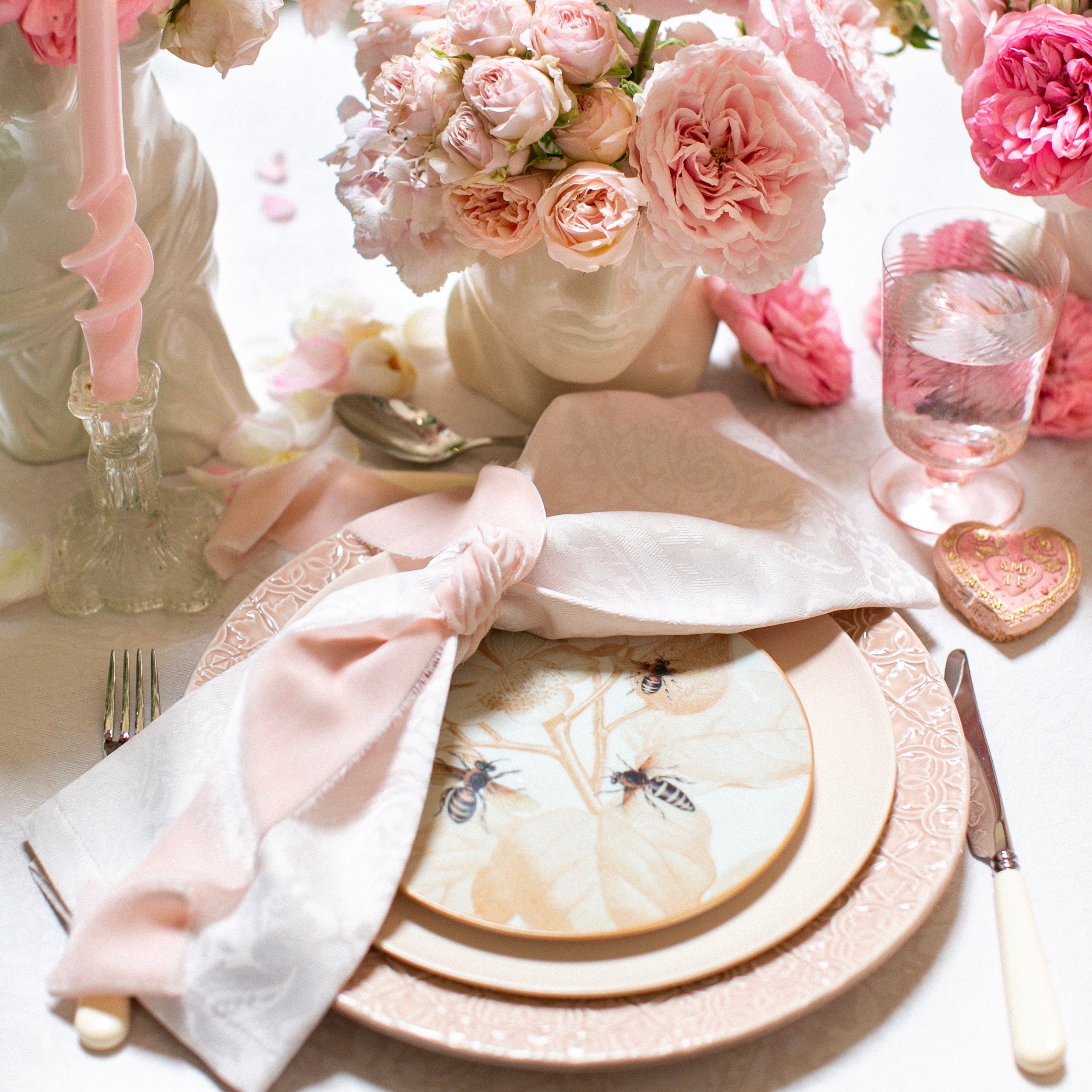 Rent: Portugese Pink Charger