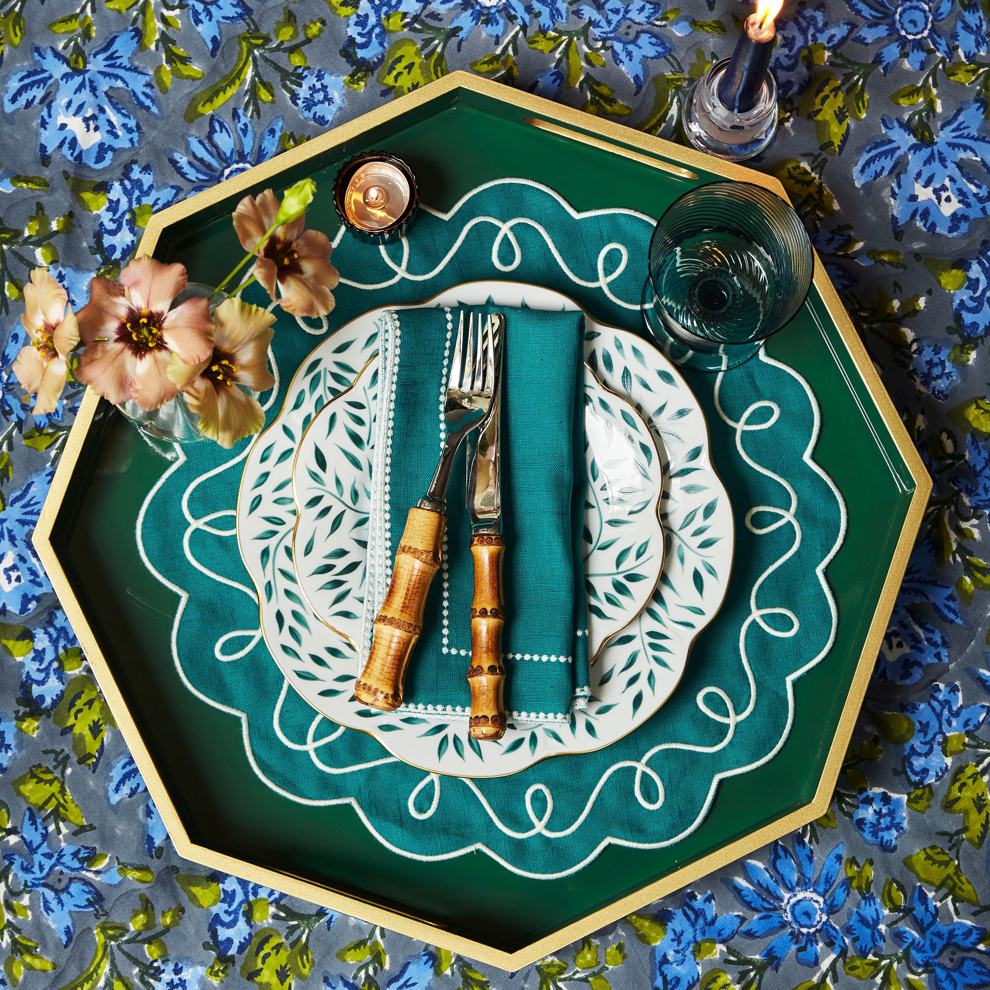 Rent: Green & Gold Leaves Dinner (28cm)