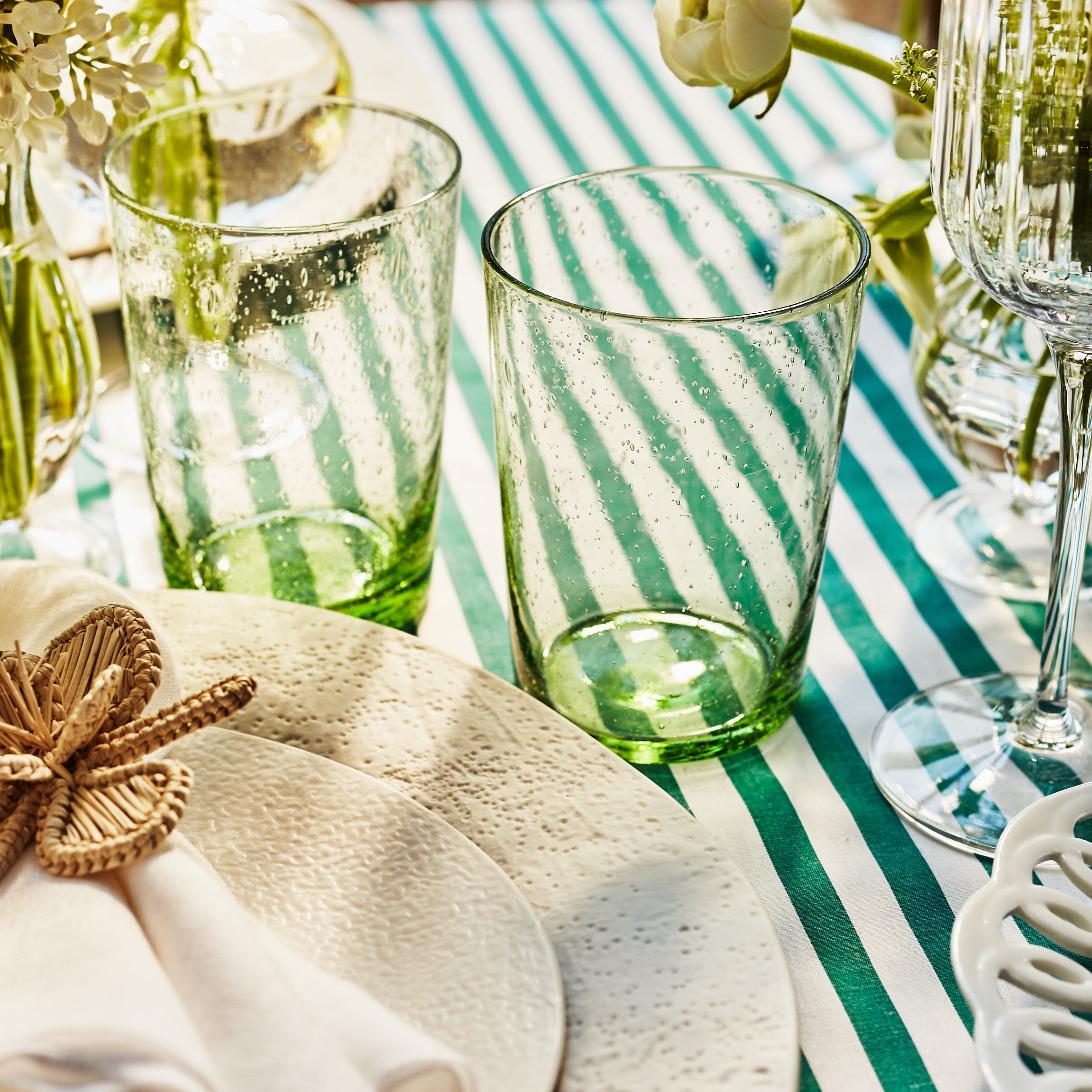 Rent: Light Green Bubble Tumbler (11cm)