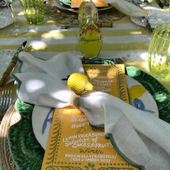 Rent: Green Embroidered Scalloped Napkin (40x40cm)