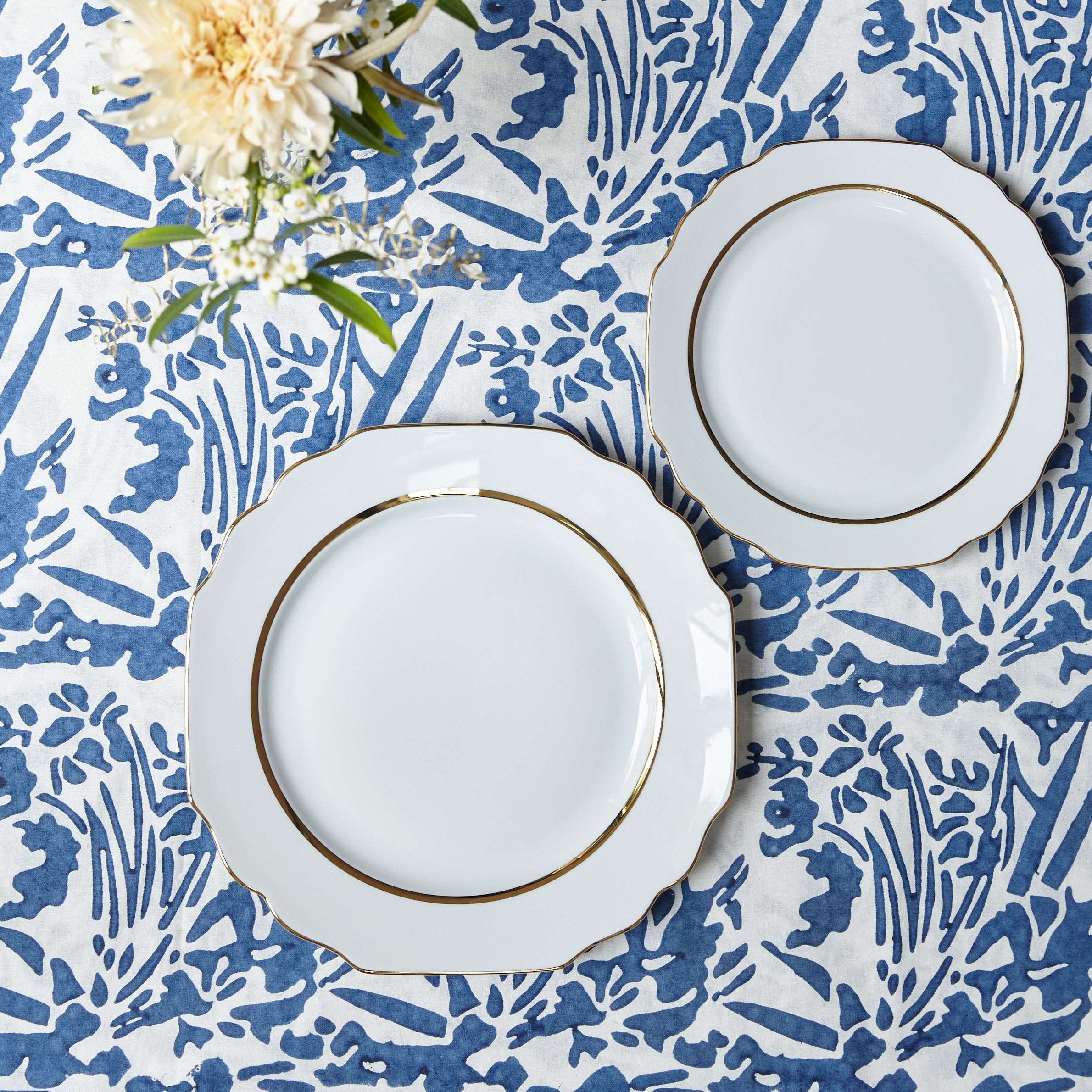 Rent: Vienna Gold Bread (17cm)