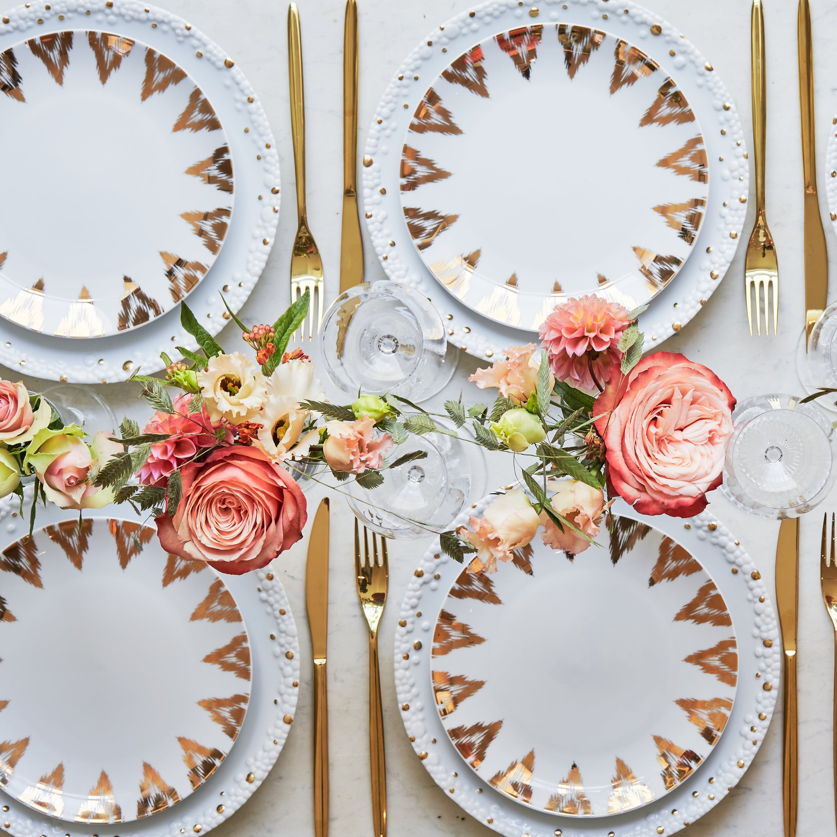 Rent: Les Ottomans Gold Ikat Dessert (22cm)