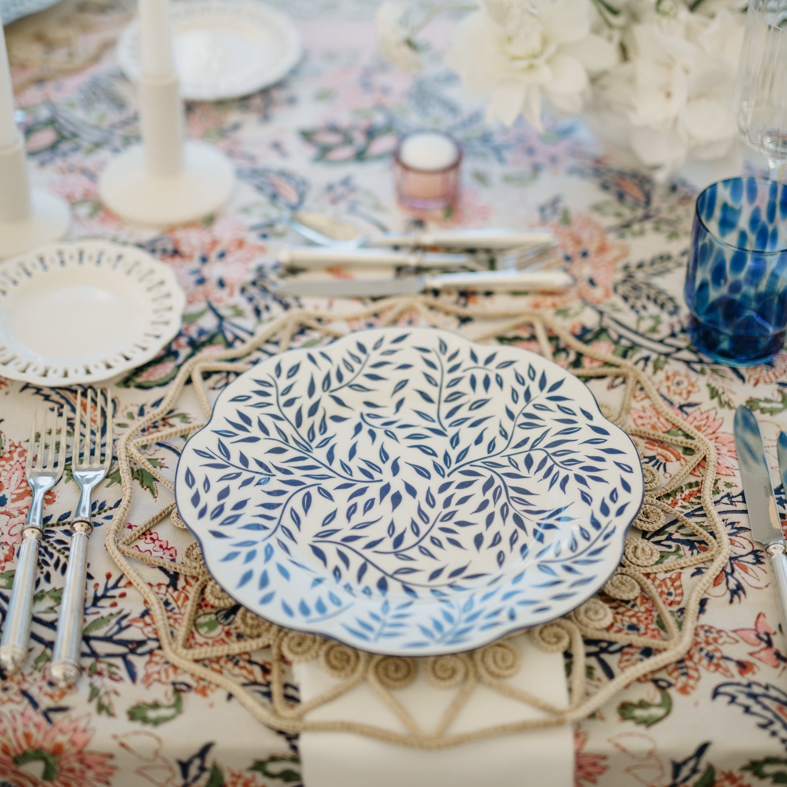 Rent: Woven Hearts Placemat (41cm)