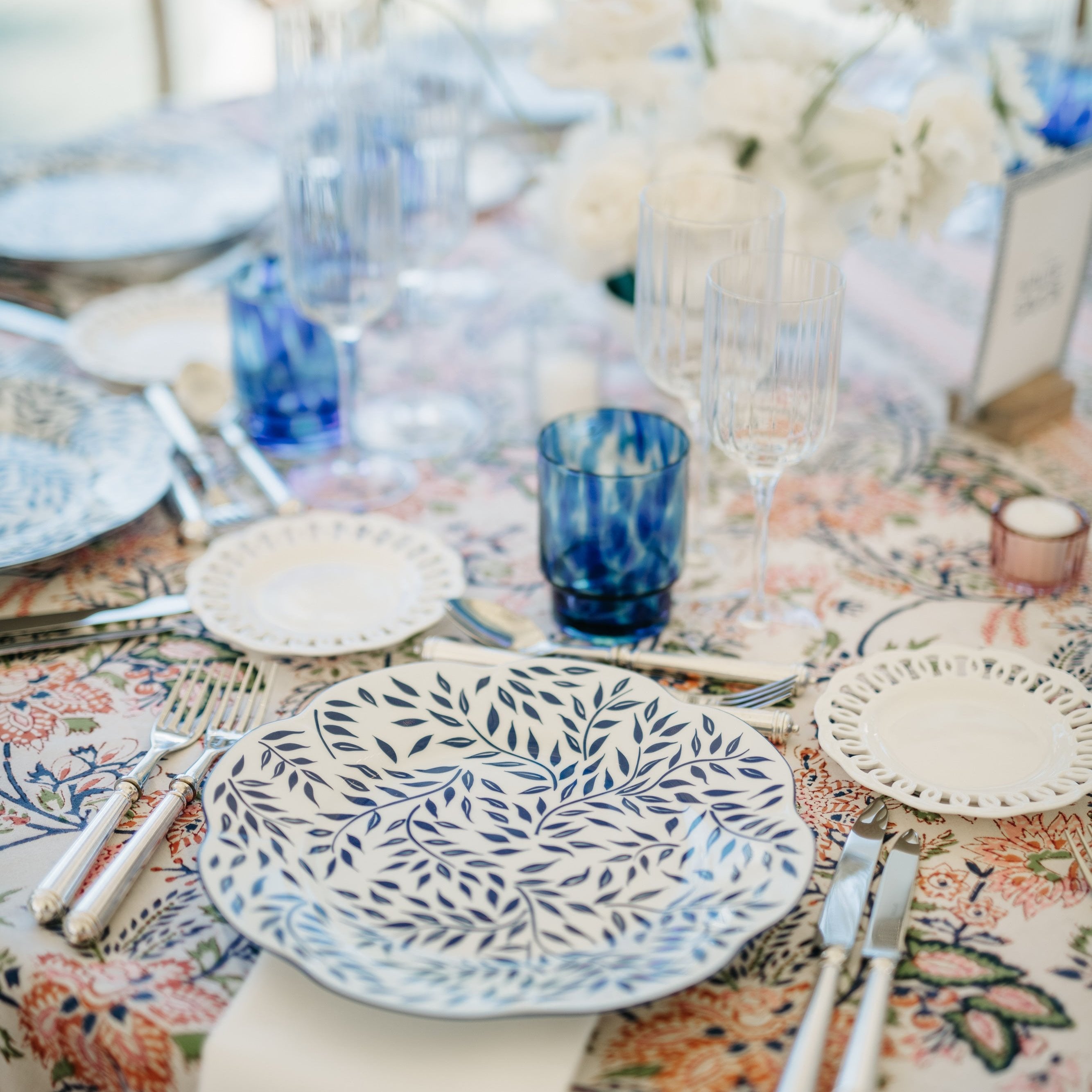 Rent: Lattice White Bread (15cm)