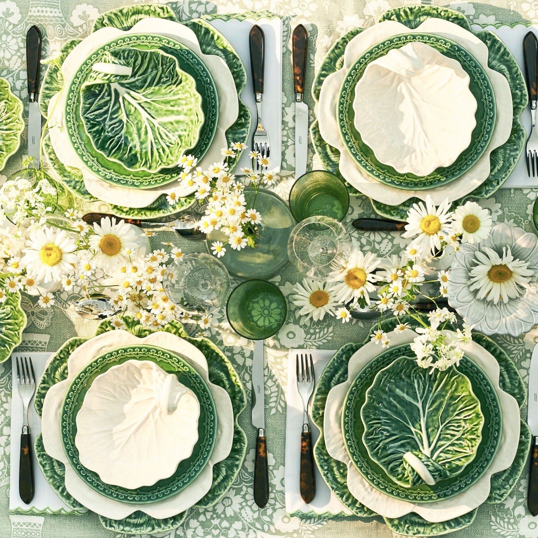 Embroidered Green Scallop Napkin (set of 4)