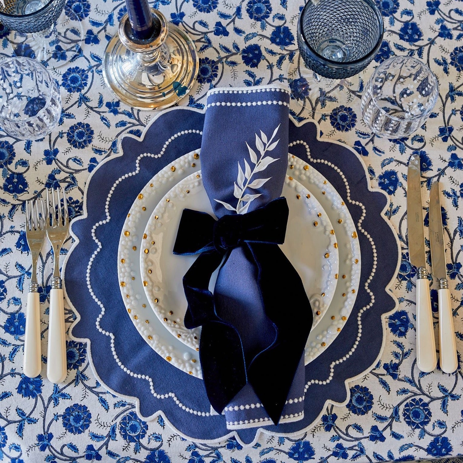 The Blue Petals - Look