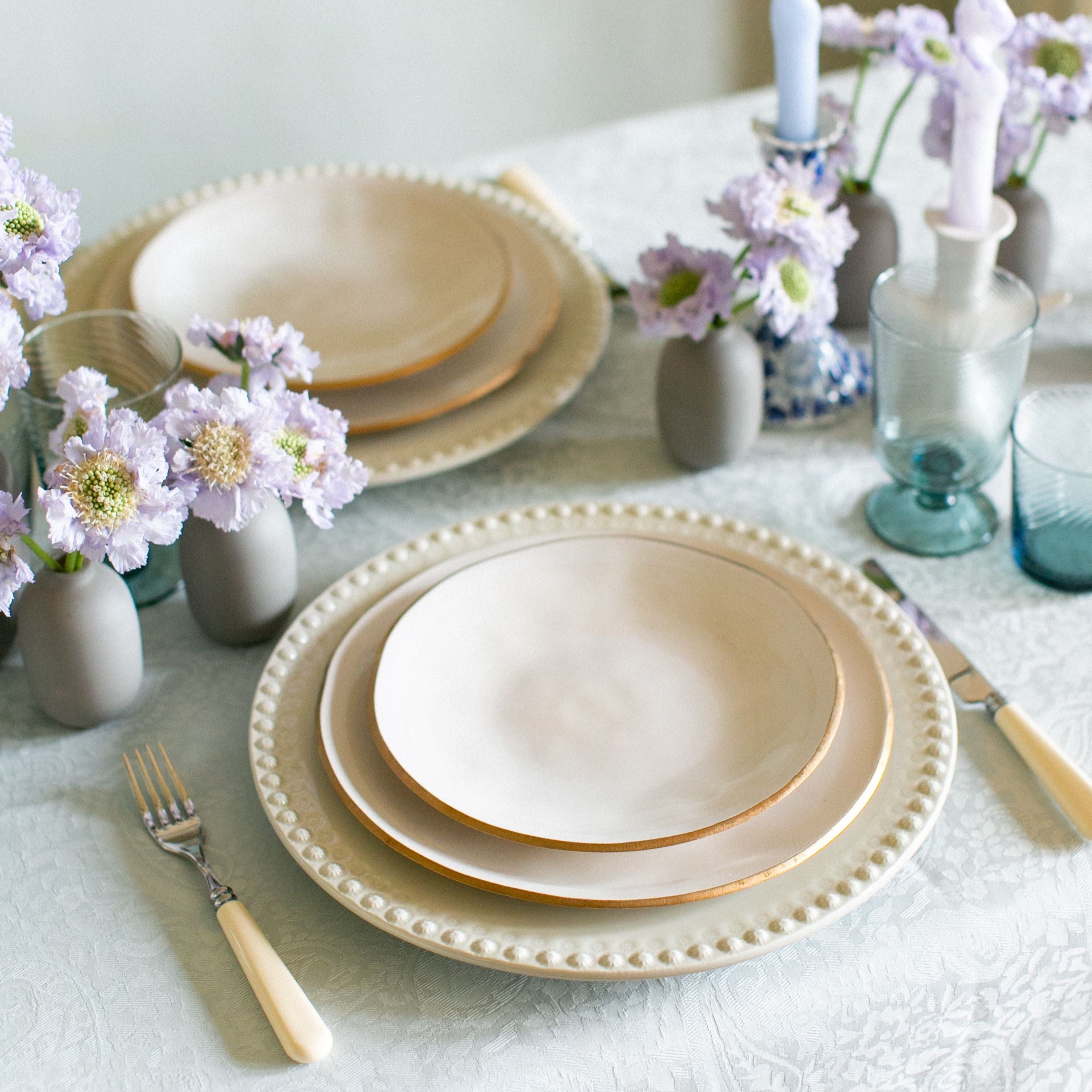 Rent: Fantasia Off White Charger