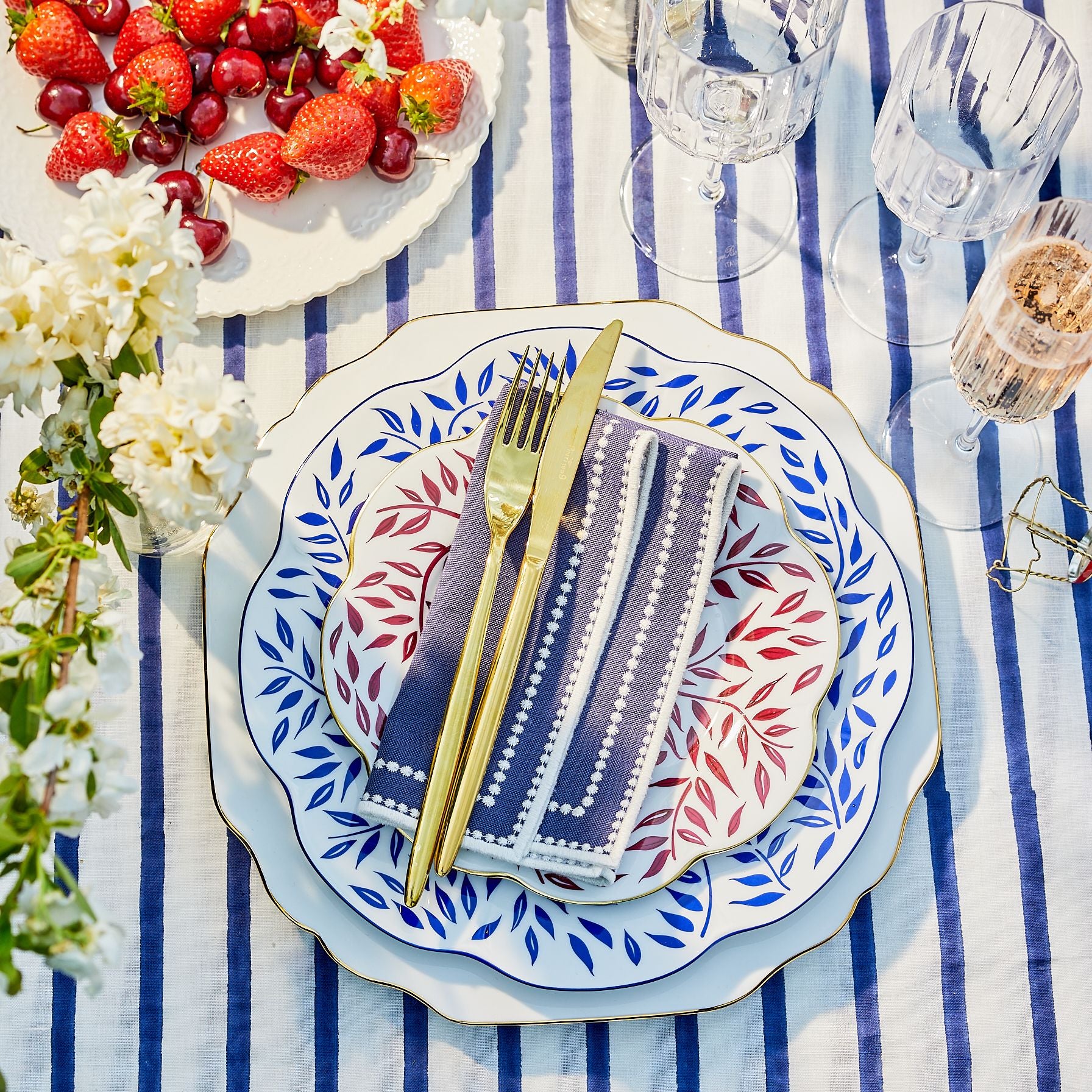 Burgundy & Gold Leaves Starter Plates (set of 4) - 21cm