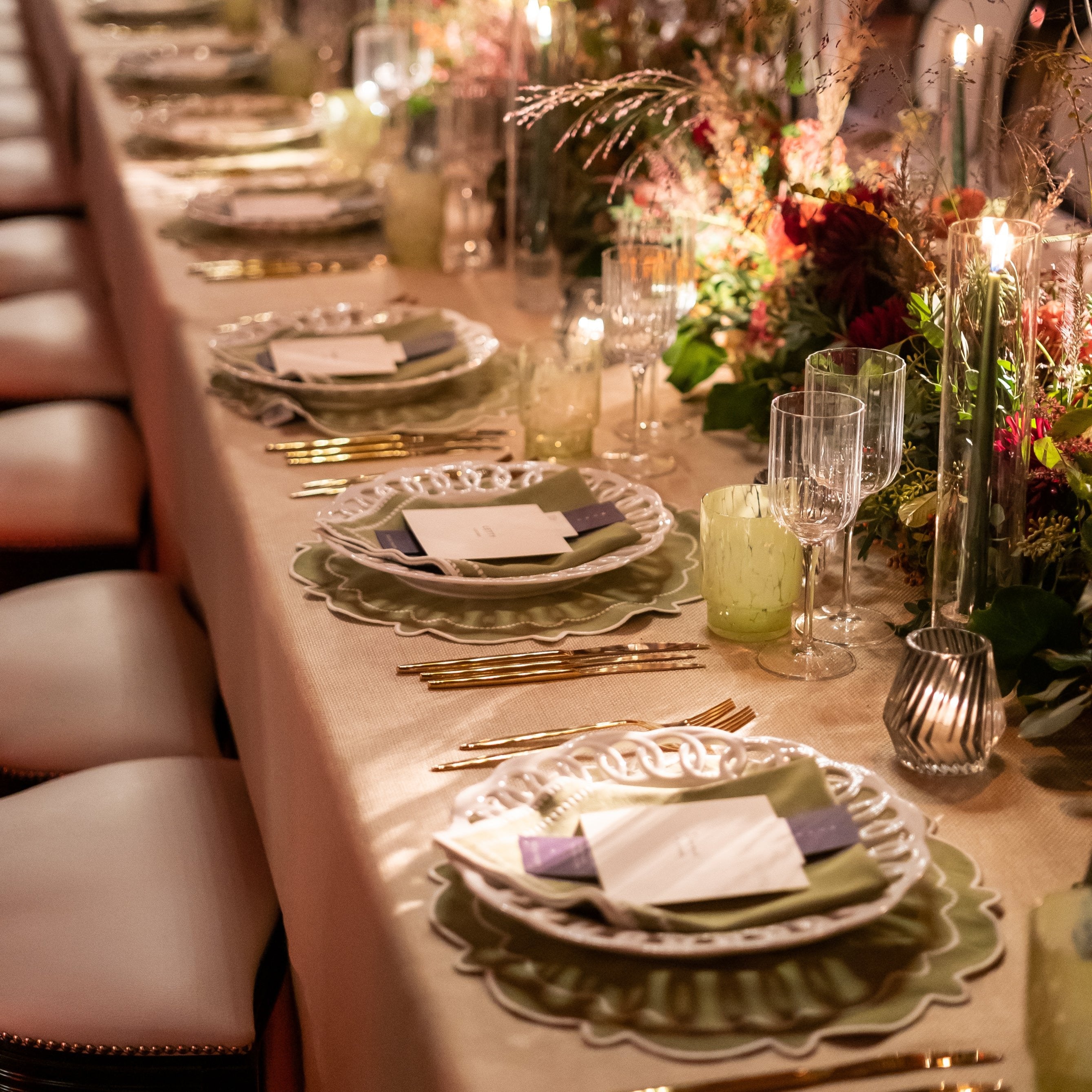 Rent: Lattice White Dinner