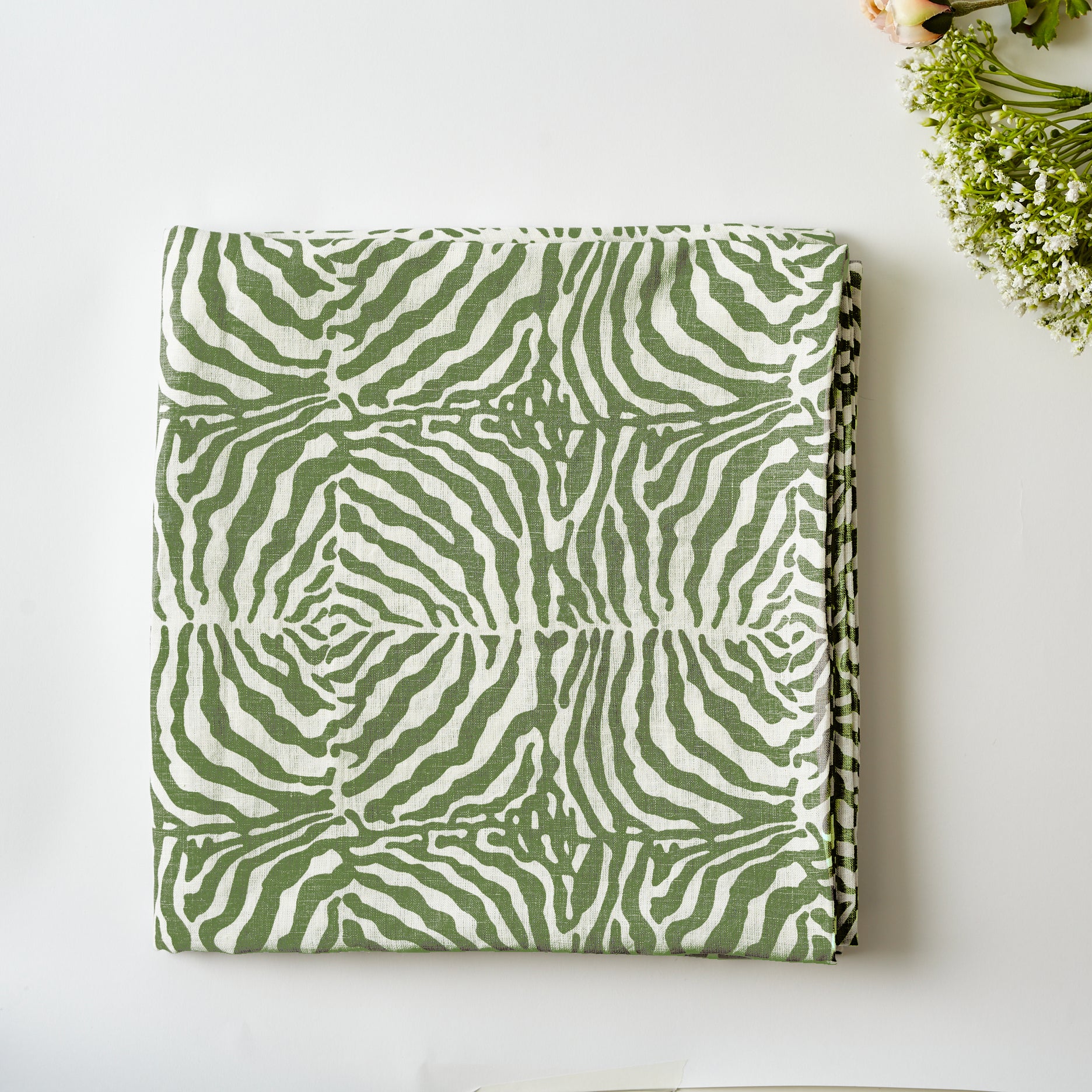 Green Zebra Tablecloth - 150x300cm