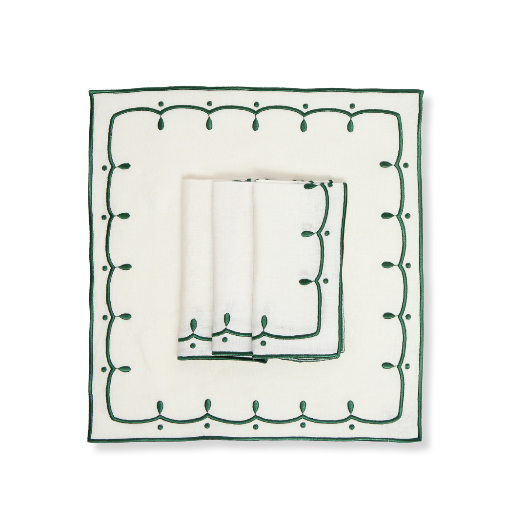 Rent: Poppy White & Forest Green Napkin (40x40cm)