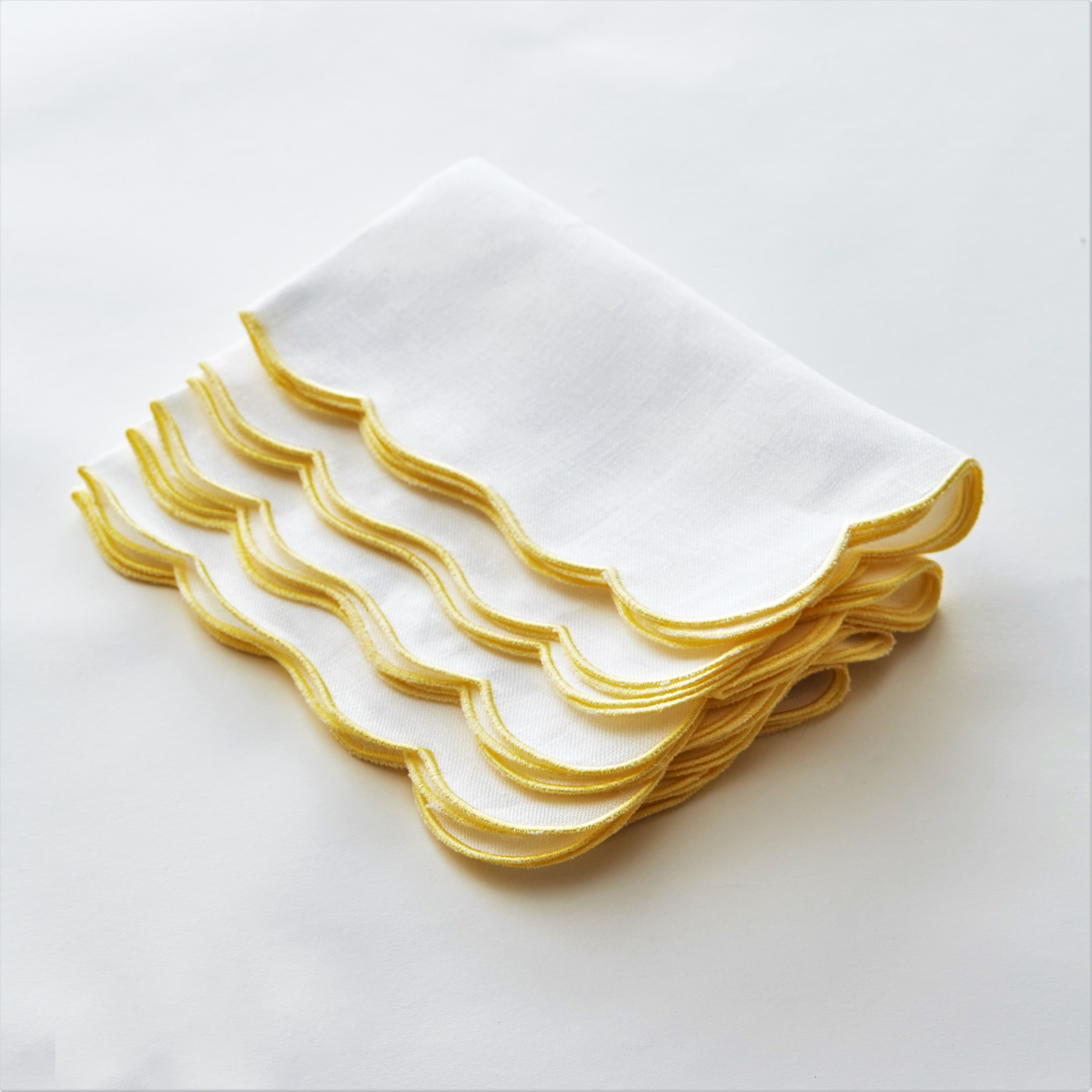 Embroidered Yellow Scallop Napkin (set of 10) - Preloved