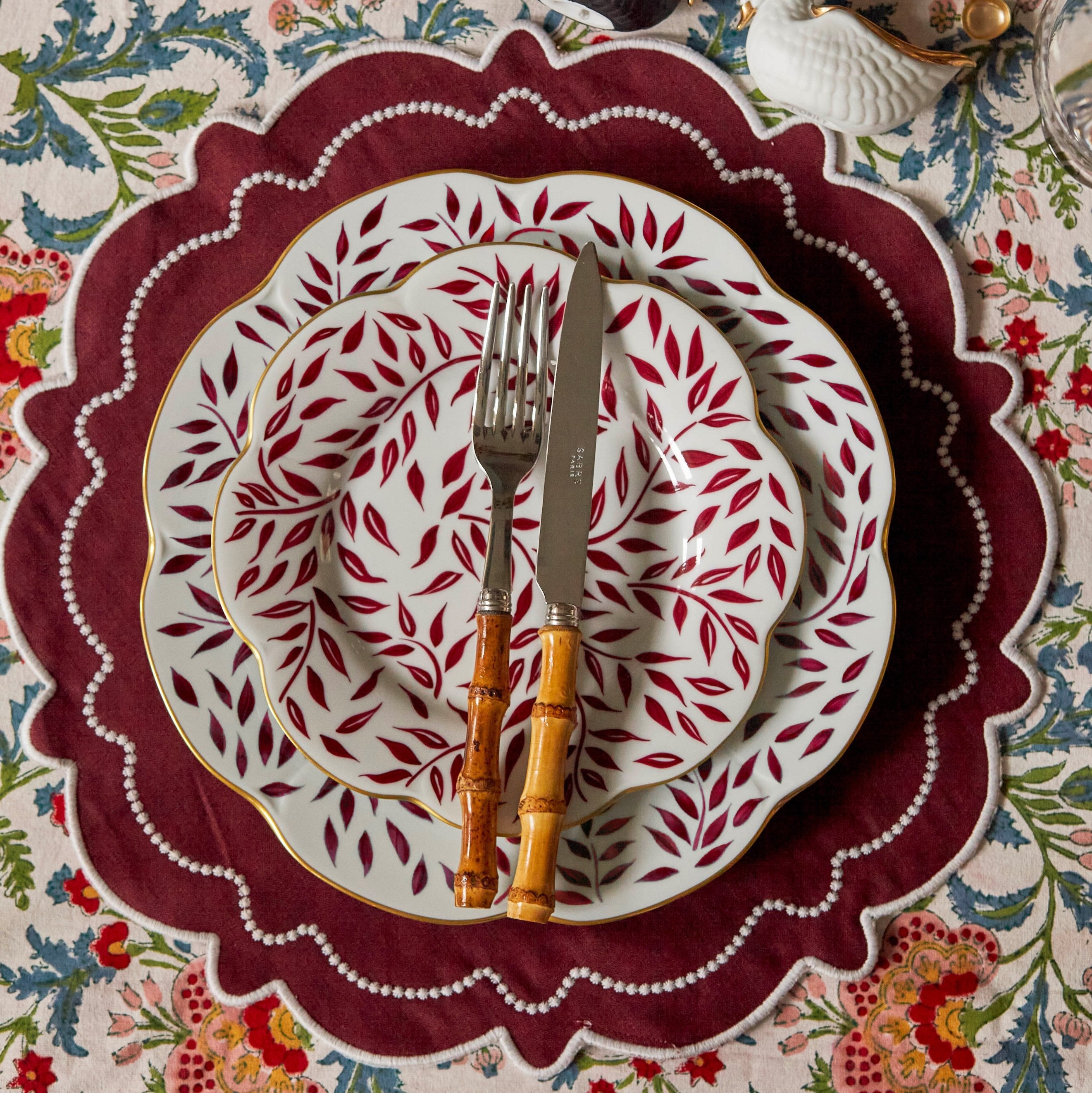 Rent: Burgundy Leaves Set From