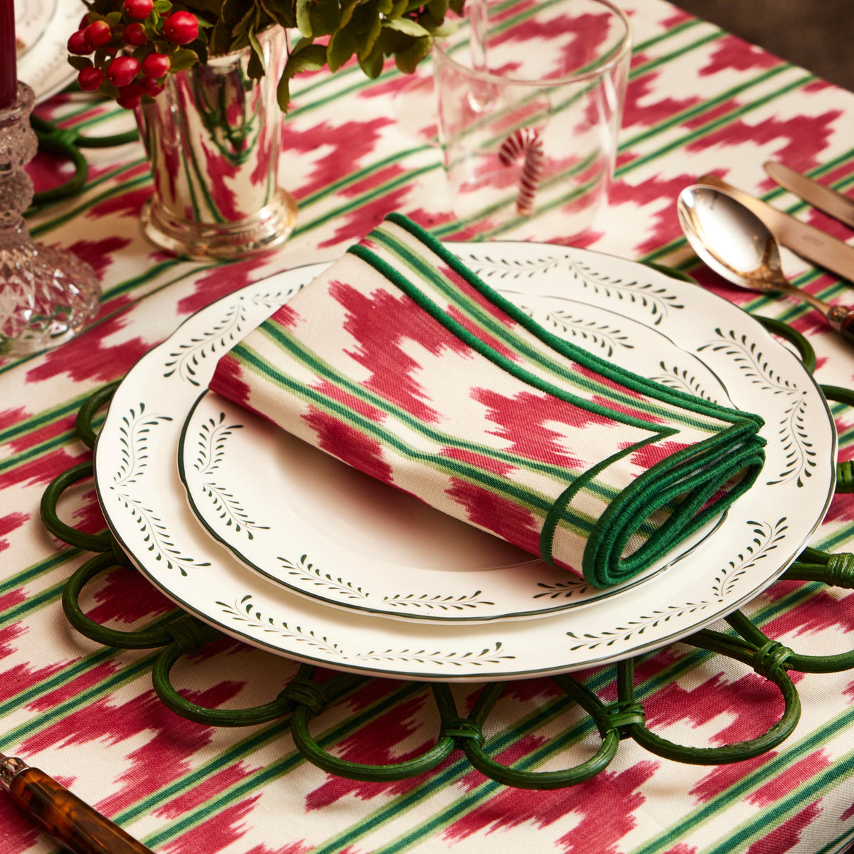 Rent Green Flower Wicker Placemat