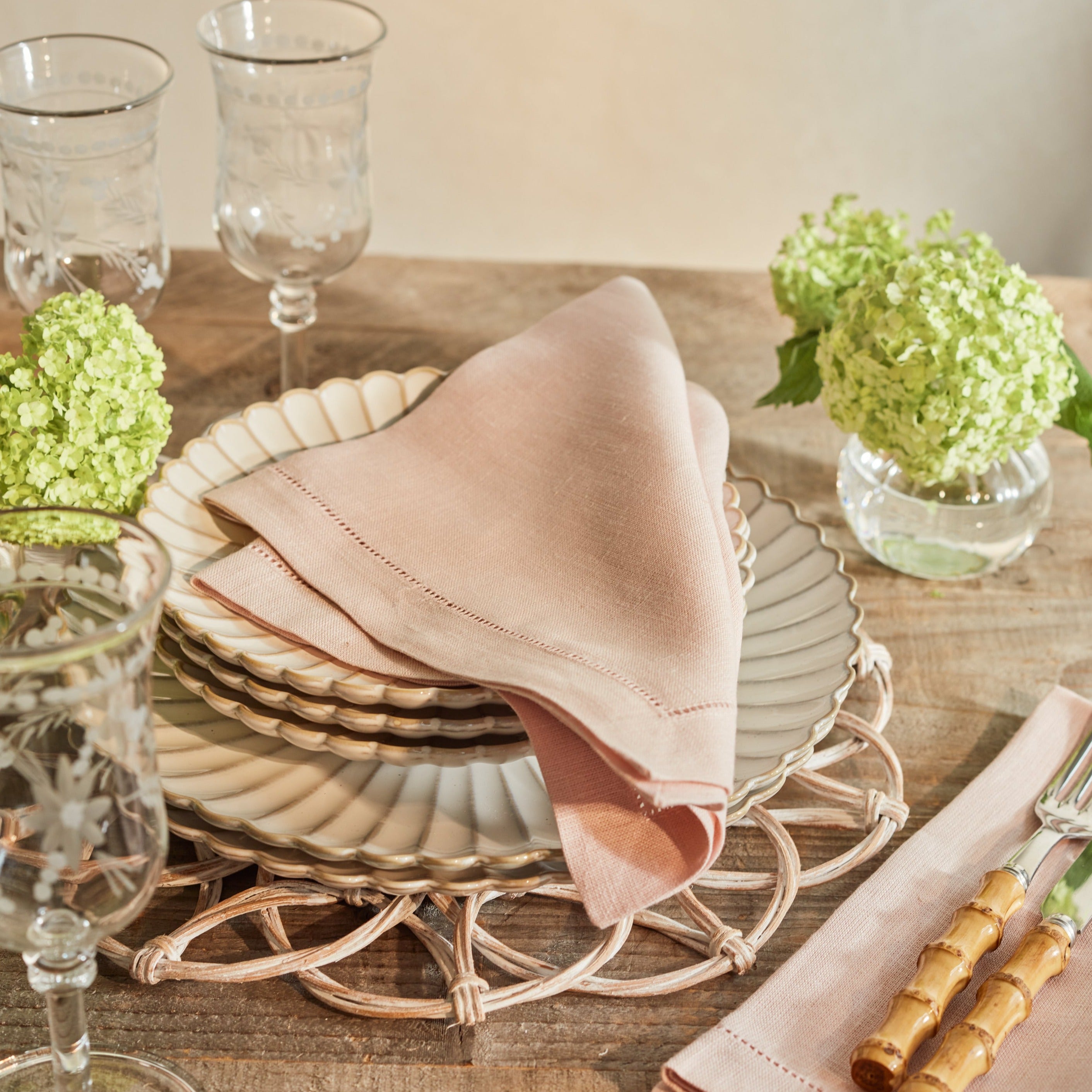 Rent: Blush Pink Hemstitch Napkins (50x50cm)