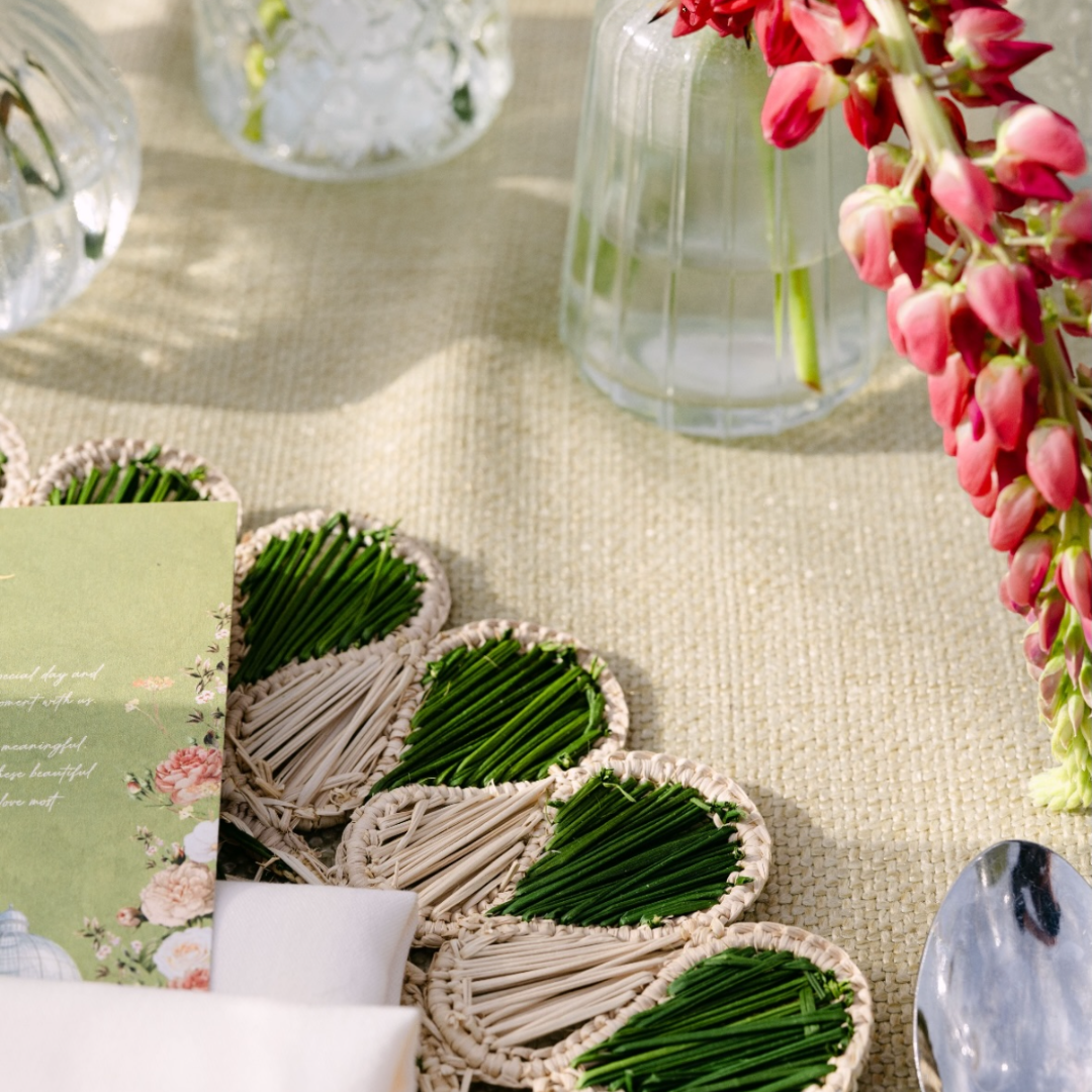 Rent: Willow Handwoven Green Placemat (37cm)