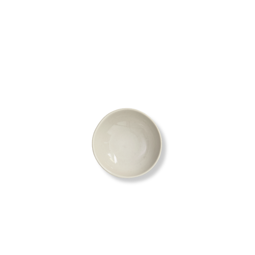 Rent: Tiny White Shell Bisque Bowl (6.4cm)