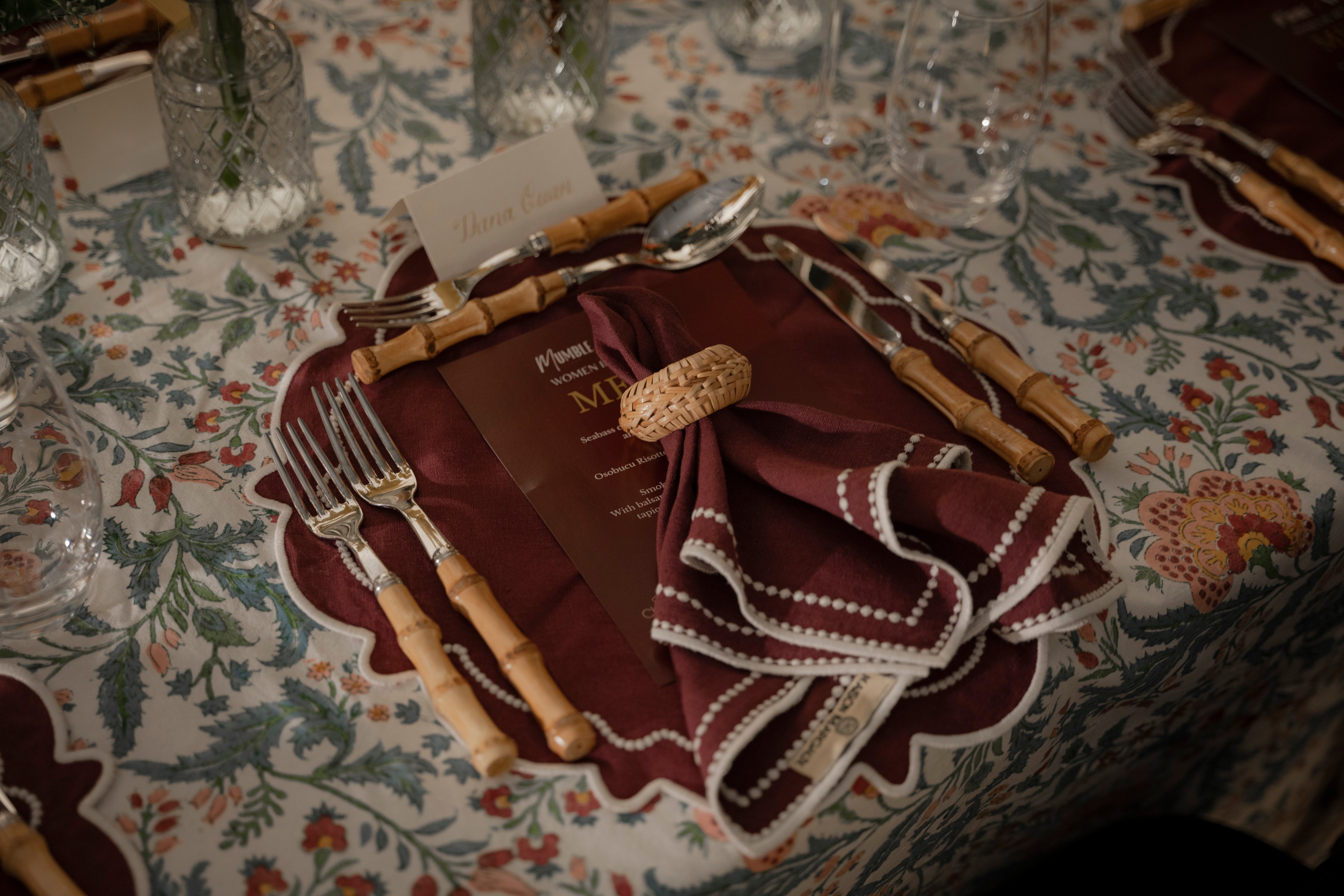 Rent: Wicker Napkin Holder