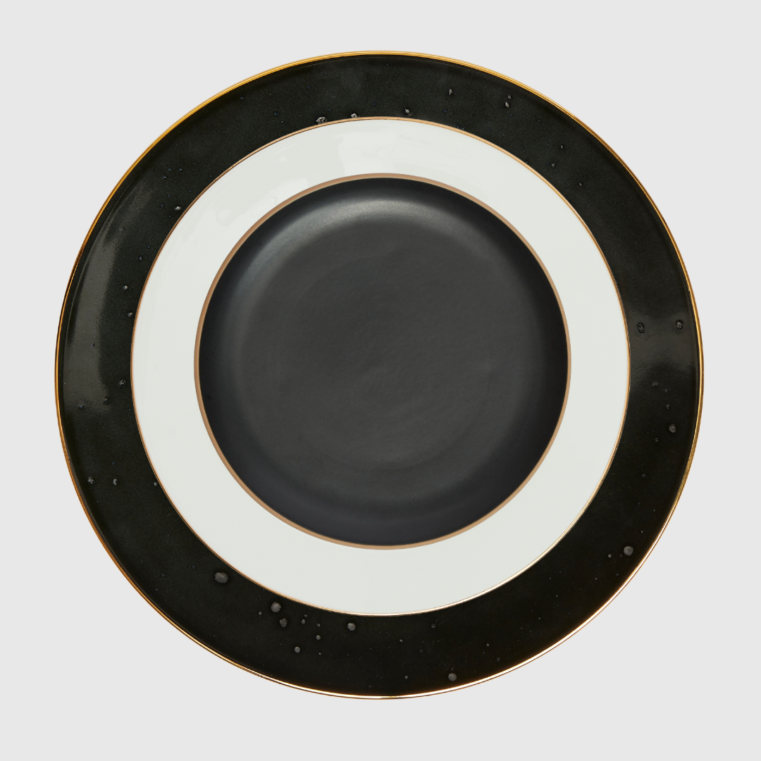 Rent: Monochrome Set From