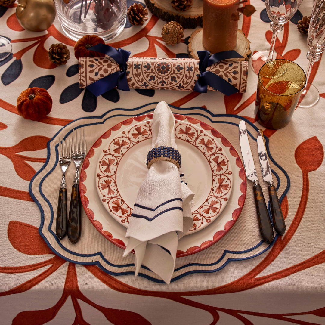 Rent: Afina Napkin (50x50cm)