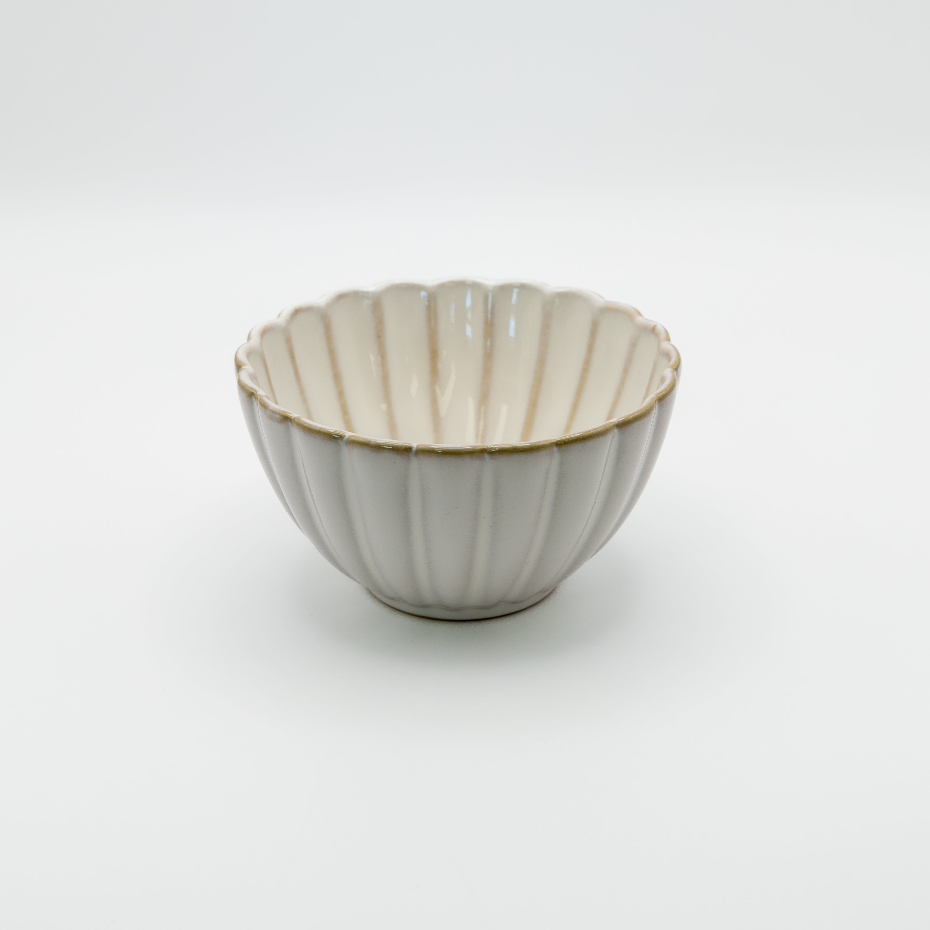 Rent: Shell Bowl (4")