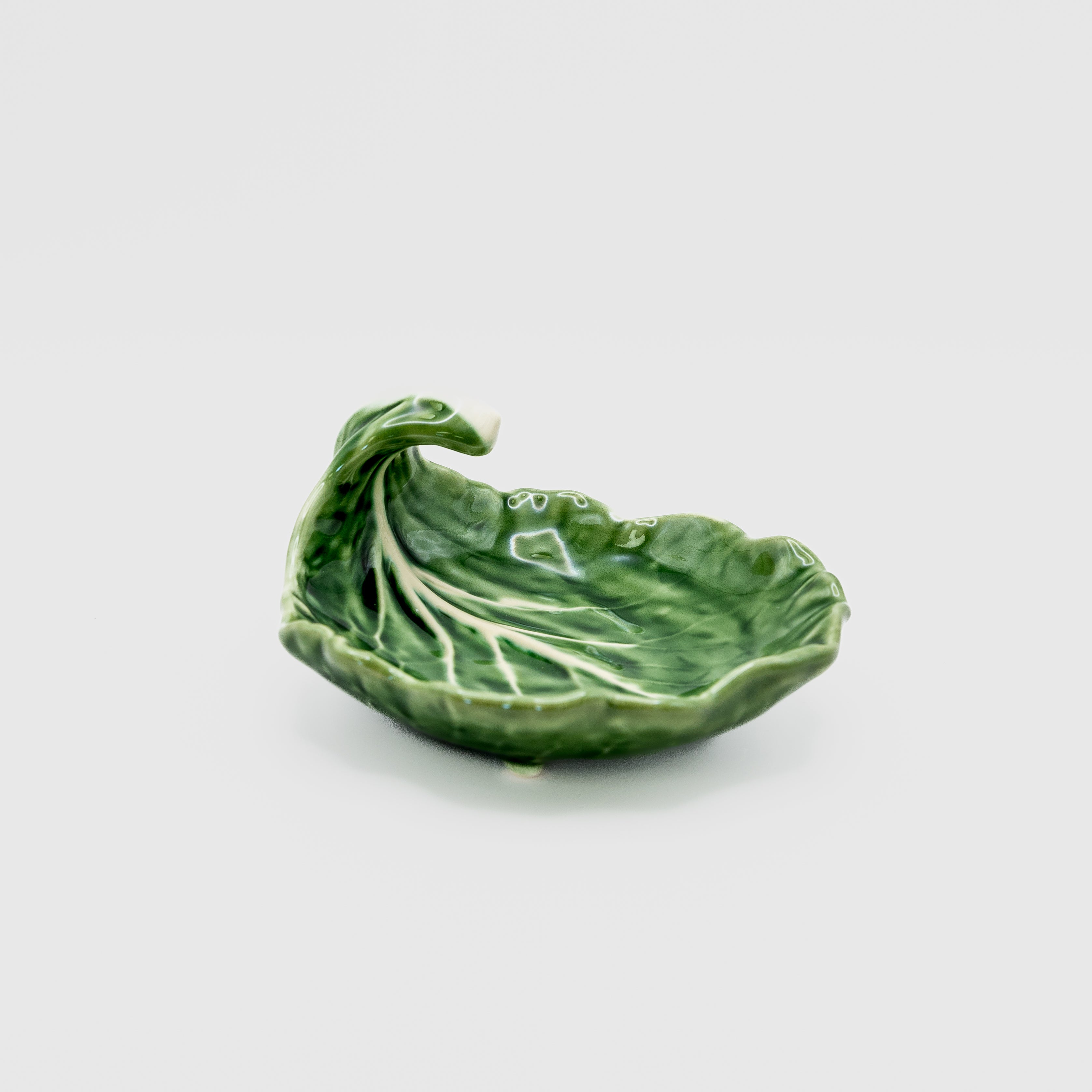 Rent: Tiny Green Cabbage Leaf Dish