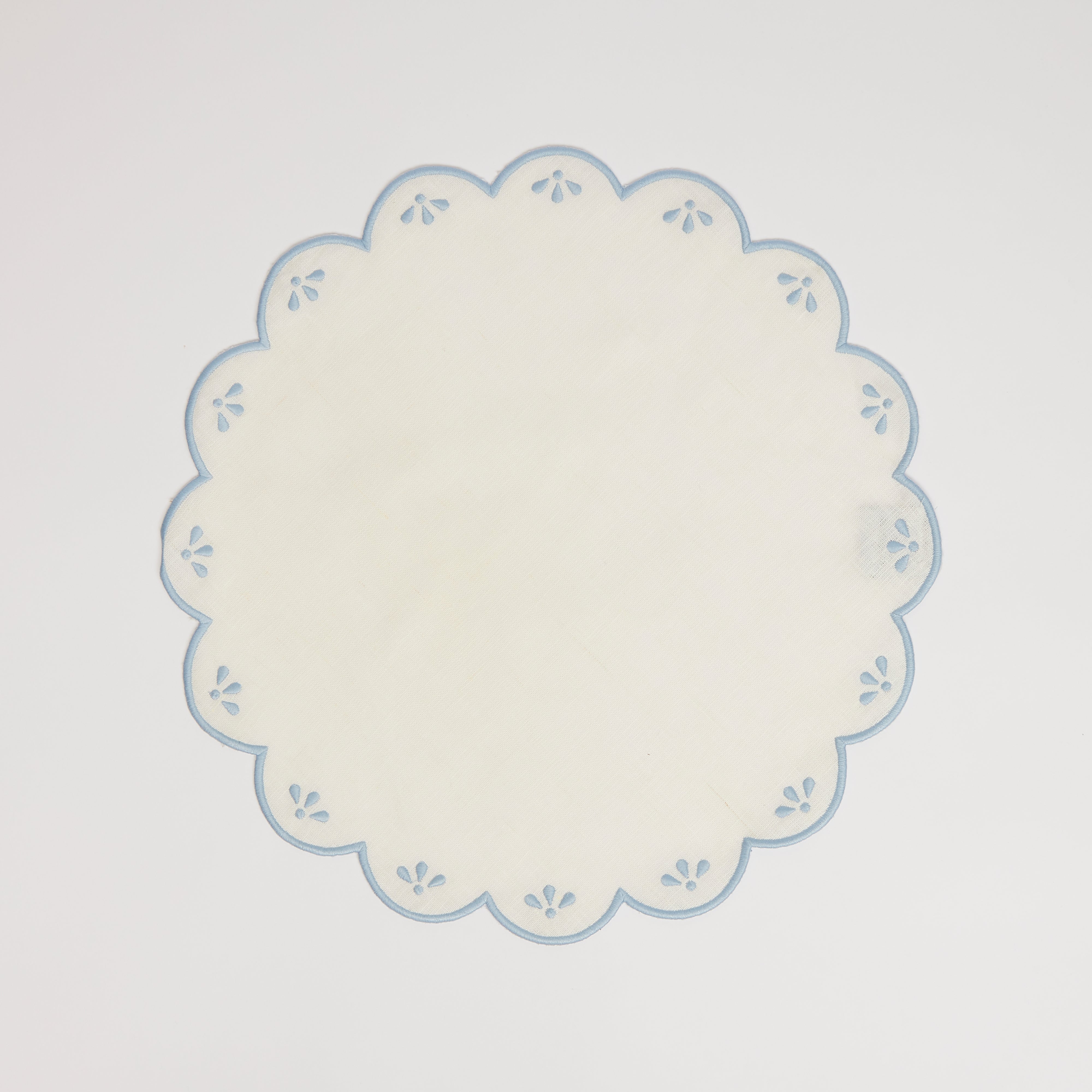 Peony White and Pale Blue Placemat (set of 4)