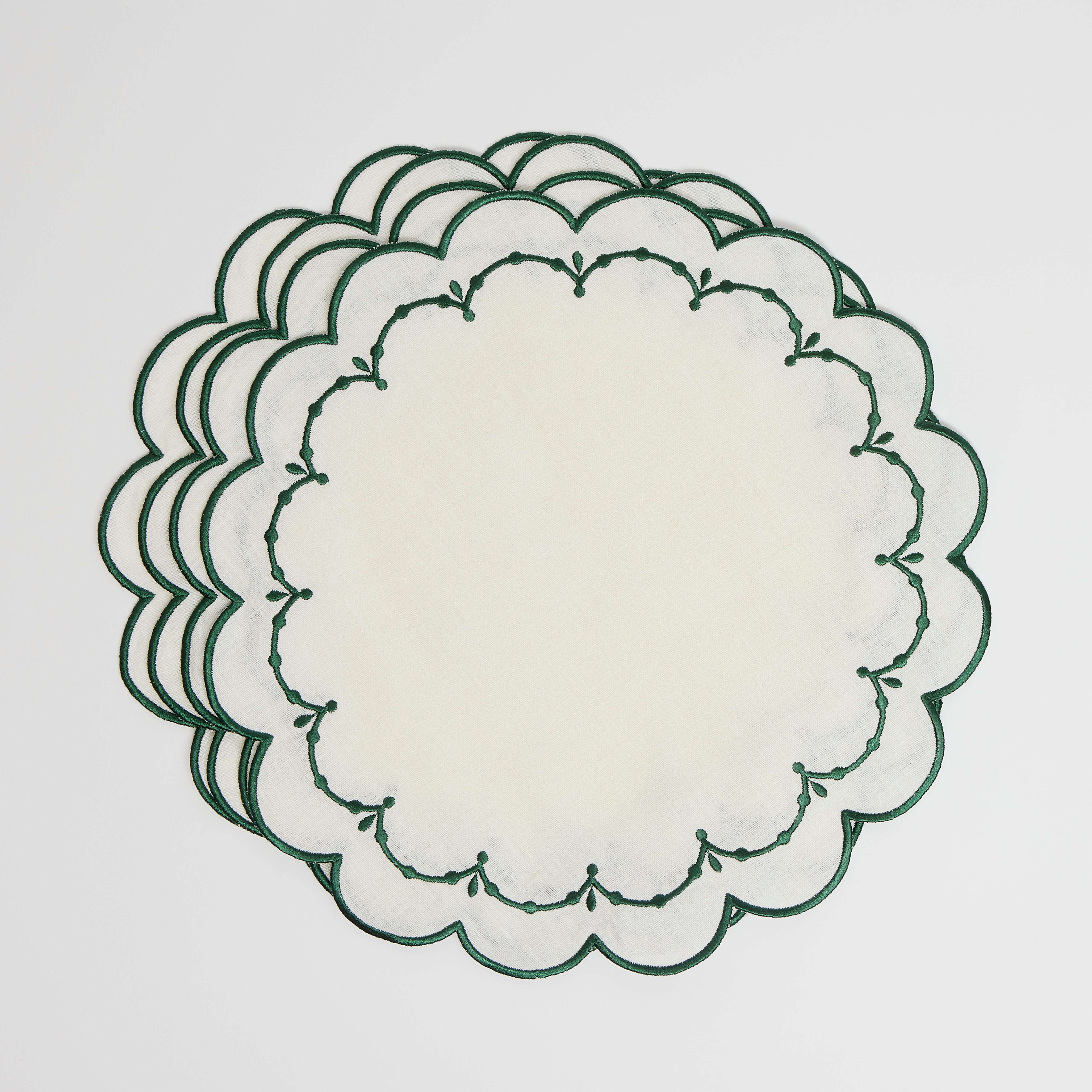 Rent: Poppy White & Forest Green Placemats