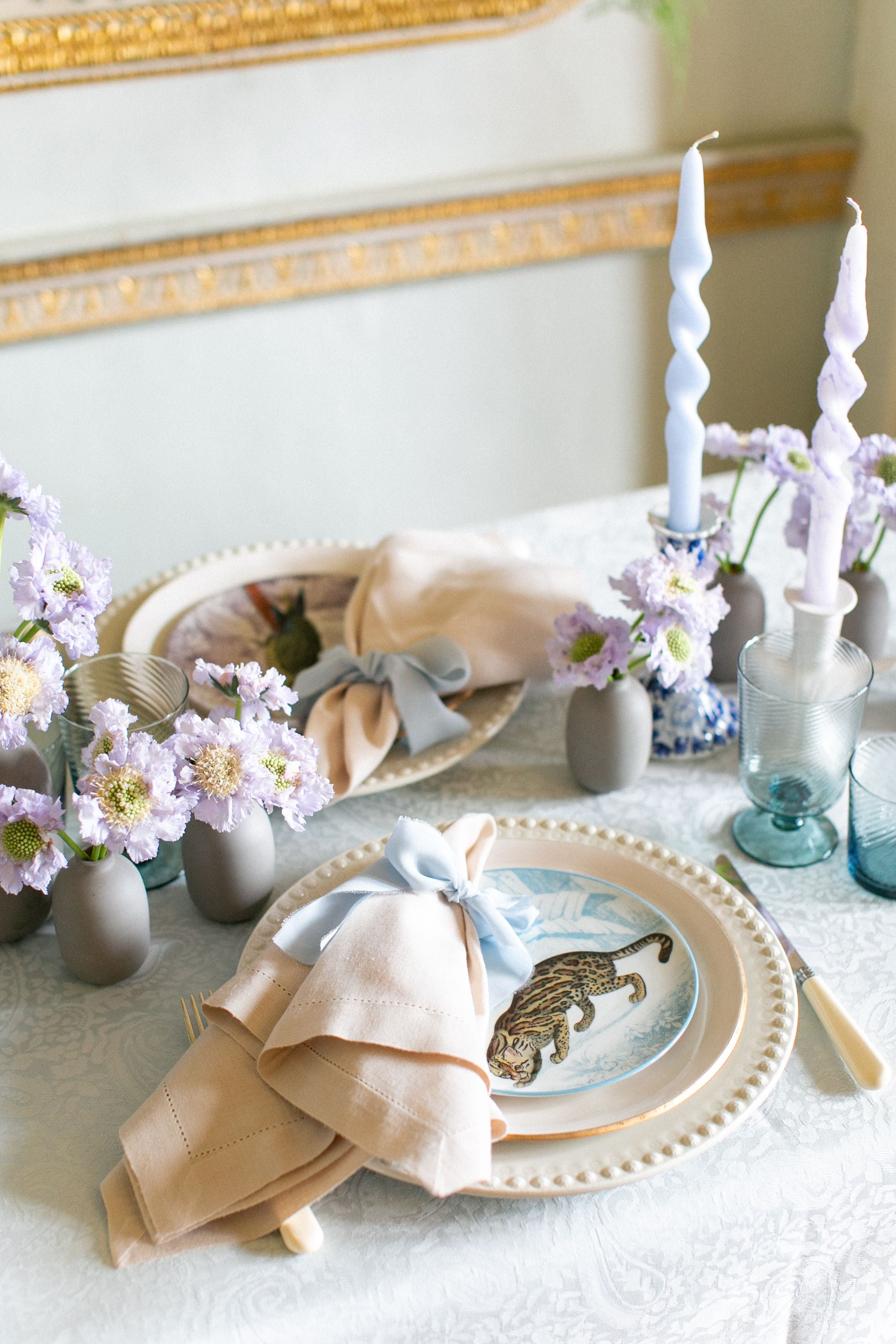 Rent: Natural Blush Gold Edge Dinner